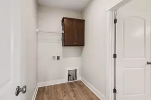 5547 Canal Ave SW, Wyoming, MI 49418 - Photo 17