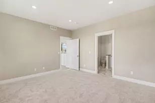 5547 Canal Ave SW, Wyoming, MI 49418 - Photo 13