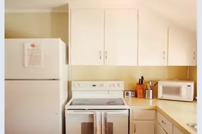 213 Clinton Avenue, Grand Haven, MI 49417 - Photo 21