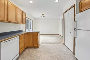 6331 Layton Rd, Fowlerville, MI 48836 - Photo 9