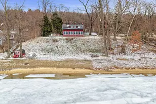 44096 Woodman Dr, Paw Paw, MI 49079 - Photo 3