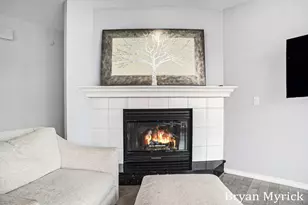 921 Meadow Ridge Dr, Holland, MI 49424 - Photo 9