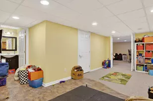 13494 Country Walk Blvd, Van Buren Township, MI 48111 - Photo 37