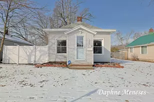 2533 McCracken St, Muskegon, MI 49441 - Photo 3