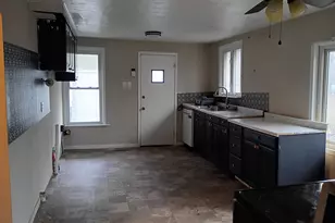 20411 Angling St, Livonia, MI 48152 - Photo 9