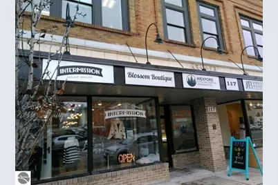 117 N Mitchell Street, Cadillac, MI 49601 - Photo 3