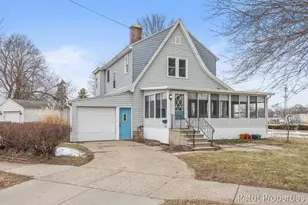 1303 Griswold St SE, Grand Rapids, MI 49507 - Photo 3