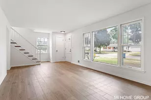 1313 Ellsmere St NE, Grand Rapids, MI 49505 - Photo 9