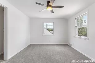 1313 Ellsmere St NE, Grand Rapids, MI 49505 - Photo 35