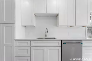 1313 Ellsmere St NE, Grand Rapids, MI 49505 - Photo 17