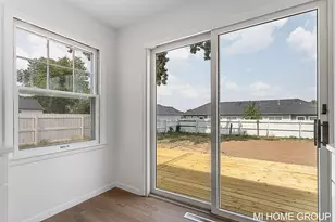 1313 Ellsmere St NE, Grand Rapids, MI 49505 - Photo 21