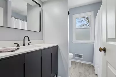 1163 S Lakeside Drive S, Battle Creek, MI 49015 - Photo 17