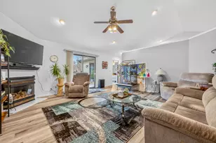 975 Glenwood Ave, Muskegon, MI 49445 - Photo 13