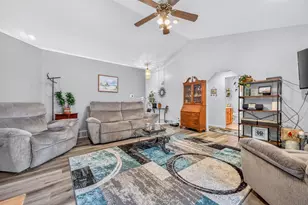 975 Glenwood Ave, Muskegon, MI 49445 - Photo 15