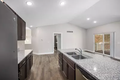 1368 S Village Circle, Kalamazoo, MI 49009 - Photo 9