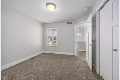 1368 S Village Circle, Kalamazoo, MI 49009 - Photo 21