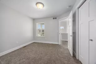 1368 S Village Cir, Kalamazoo, MI 49009 - Photo 21