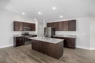 1368 S Village Cir, Kalamazoo, MI 49009 - Photo 13