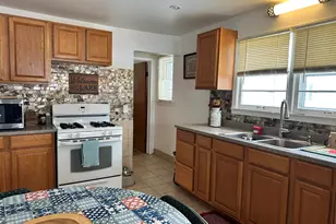 50330 Eastside Dr, Dowagiac, MI 49047 - Photo 5