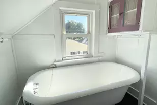 806 E Loomis St, Ludington, MI 49431 - Photo 21