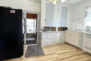 806 E Loomis St, Ludington, MI 49431 - Photo 7