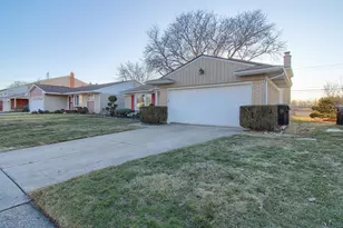 4122 Longmeadow Dr, Trenton, MI 48183 - Photo 3