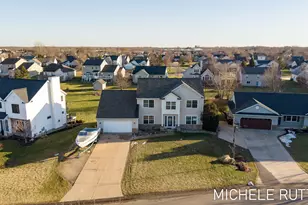 1399 Woodfield Dr, Zeeland, MI 49464 - Photo 5