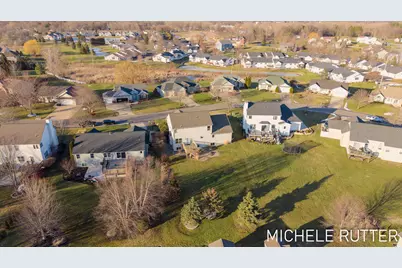 1399 Woodfield Drive, Zeeland, MI 49464 - Photo 15