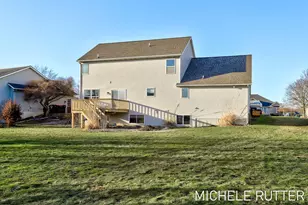 1399 Woodfield Dr, Zeeland, MI 49464 - Photo 9