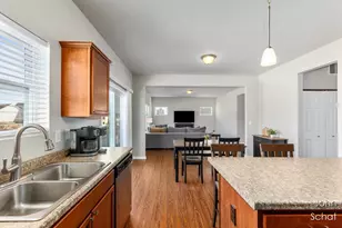 820 View Pointe Dr, Middleville, MI 49333 - Photo 7