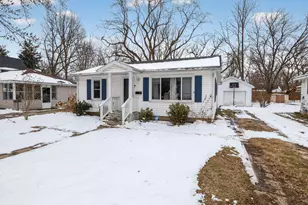 208 Sherwood St, Dowagiac, MI 49047 - Photo 1