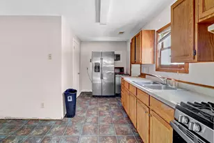 1323 Catherine Ave, Muskegon, MI 49442 - Photo 13