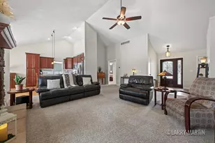 2292 Palm Dale Dr SW, Wyoming, MI 49519 - Photo 3