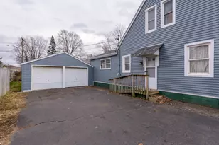 176 N 22nd Street N, Battle Creek, MI 49015 - Photo 5