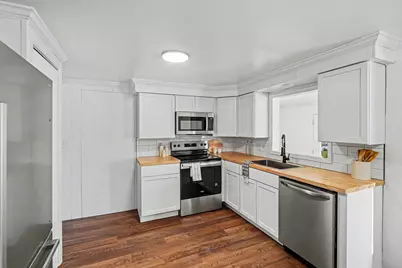 140 E Commerce Street, Grant, MI 49327 - Photo 9