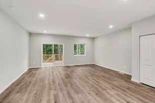 2098 Kristin Ct, Muskegon, MI 49442 - Photo 7