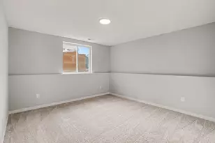2098 Kristin Ct, Muskegon, MI 49442 - Photo 17