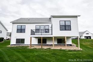 594 Sun Vale Ln, Grandville, MI 49418 - Photo 47