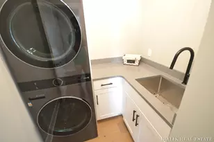 580 Sun Vale Ln, Grandville, MI 49418 - Photo 13