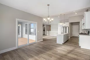 552 Sun Vale Ln, Grandville, MI 49418 - Photo 7