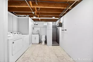 1561 Beech St SW, Wyoming, MI 49509 - Photo 27