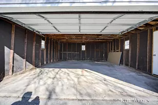 1561 Beech St SW, Wyoming, MI 49509 - Photo 31