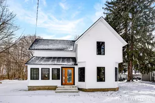 10227 S Norris Rd, Delton, MI 49046 - Photo 1