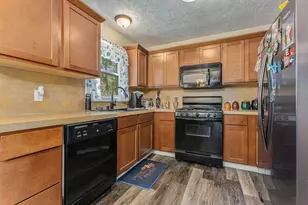 3848 Groveland Ave SW, Wyoming, MI 49519 - Photo 3