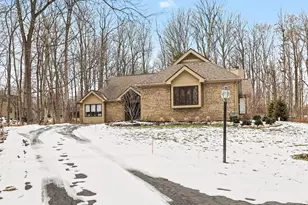 4502 Cross Creek Dr, Ann Arbor, MI 48108 - Photo 3