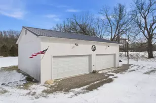 3879 Shamrock Dr, Lapeer, MI 48446 - Photo 5