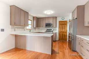 78 Rockview Dr NE, Rockford, MI 49341 - Photo 5