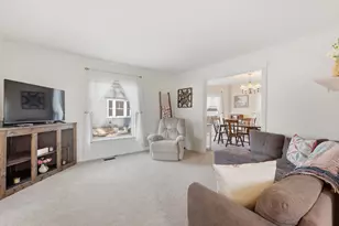 614 E Washington St, Ionia, MI 48846 - Photo 5