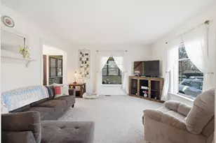 614 E Washington St, Ionia, MI 48846 - Photo 5