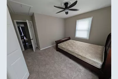 2126 McGregor Road #Upper, Ypsilanti, MI 48198 - Photo 13